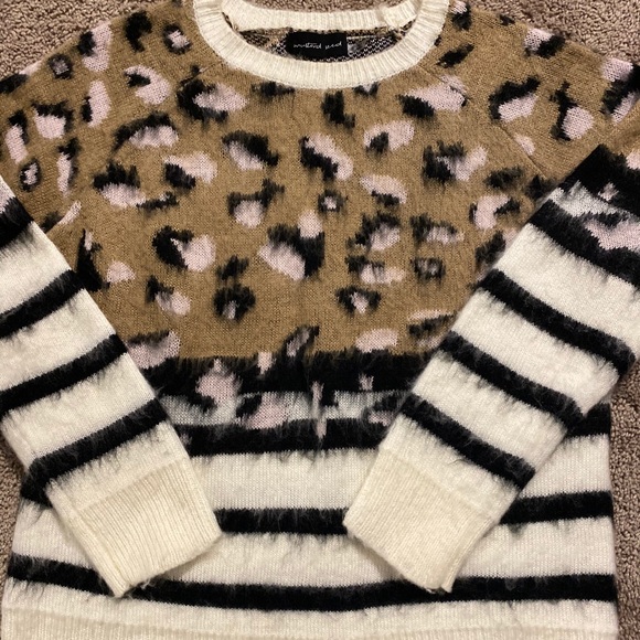 Mustard Seed Sweaters - Soft leopard sweater- small Mustard Seed Sweaters - Soft leopard sweater- small